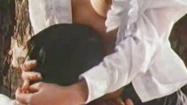 مثير سكس جديد اخوات مترجم فتاة النار Ally Ann تفتح ساقيها على نطاق واسع من أجل ديك
